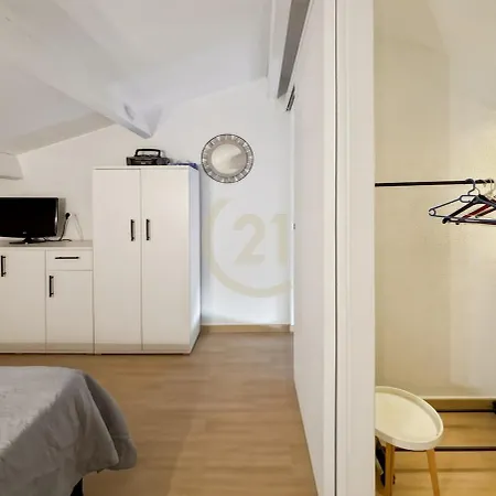 Apartment Duplex Moderne Proche Plage, Port Et Centre-ville Calvi (Corsica)